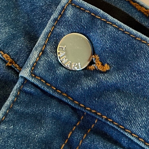 Tahari Haisley Fit Solution Denim Faded Cropped Jean Capri Size 12/31 - Picture 6 of 16
